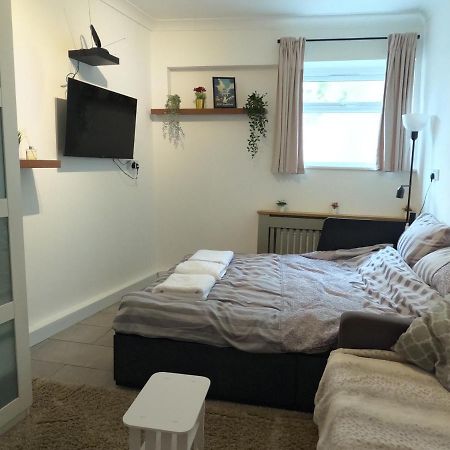 Studio Apartment In Saint Kew المظهر الخارجي الصورة